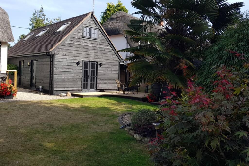 Riverside Lodge Pied A Terre Fordingbridge Exterior photo